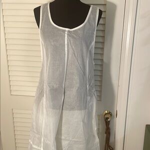 Gershon Bram Asymmetrical Sheer Stiff White Tunic or Dress Scoop Neckline Formal